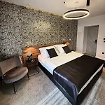 לינה וארוחת בוקר Calma Luxury ספליט