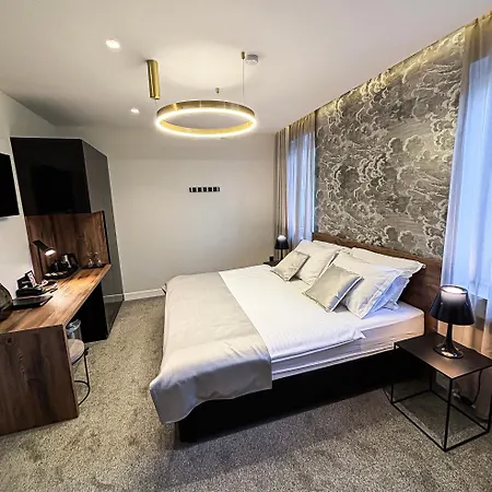 לינה וארוחת בוקר Calma Luxury 4*